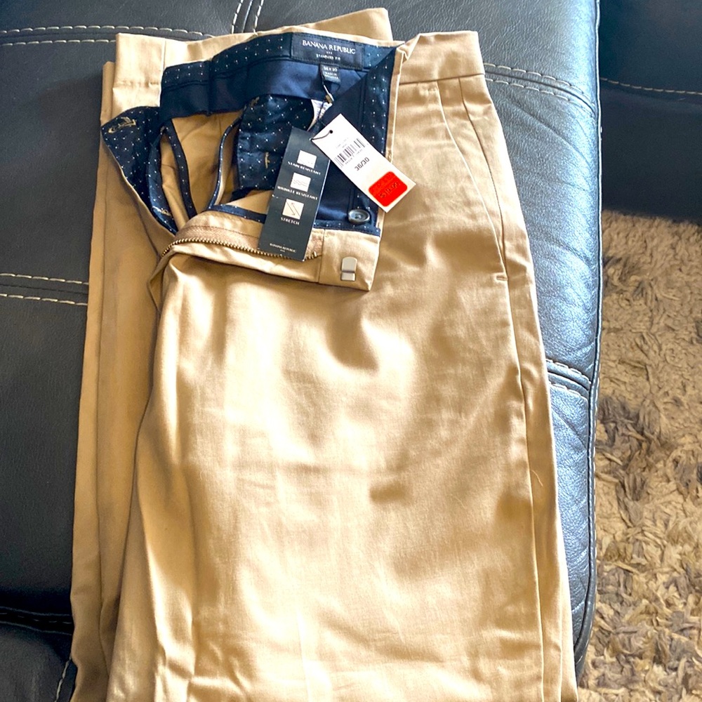 Banana Republic khaki pants 36x30